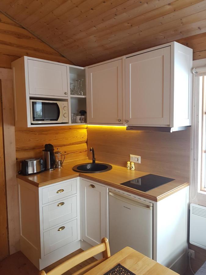Arina Cottages Nasva Exteriör bild