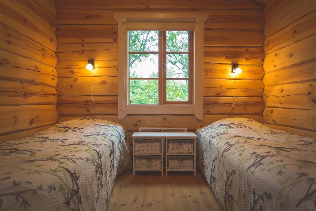 Arina Cottages Nasva Rum bild